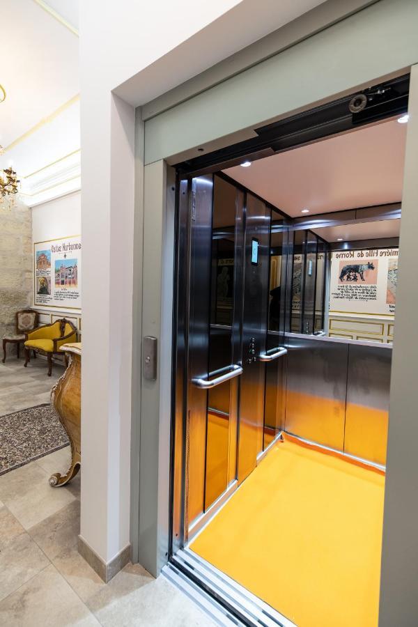 Chambre A Baldaquin Maison De L'Eglise Du Couvent ナルボンヌ エクステリア 写真